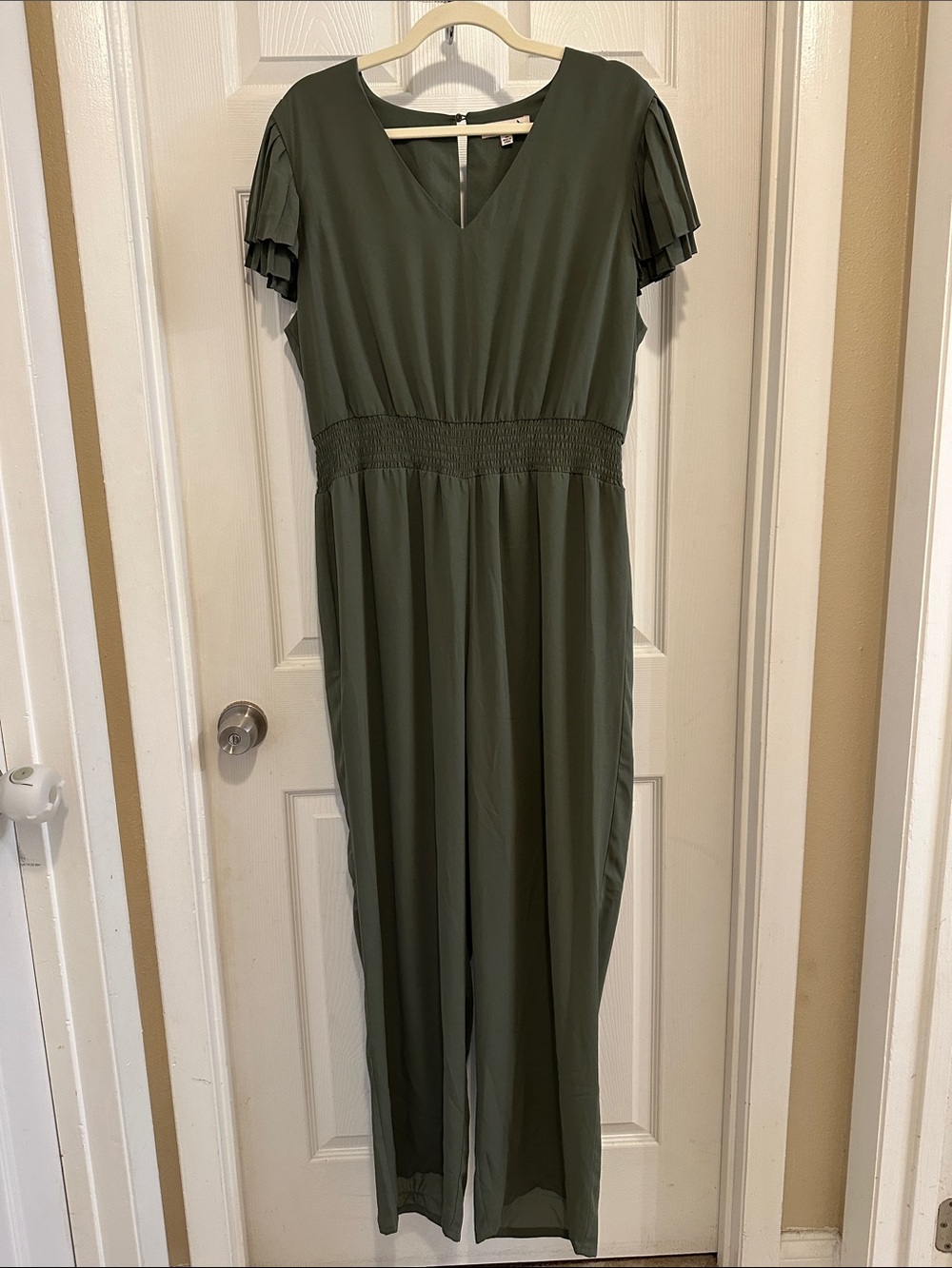 Nanette Lepore Olive Green V-Neck Long Sleeve Jumpsuit - Picture 1 of 6